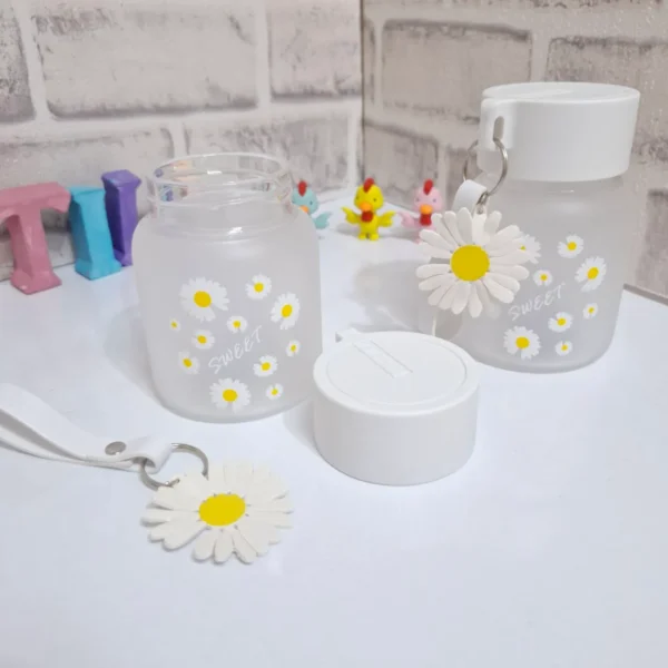 ماگ شیشه ای در دار بابونه