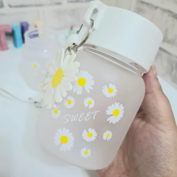 ماگ شیشه ای در دار بابونه